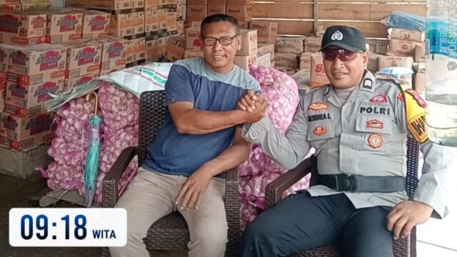 Bhabinkamtibmas Polsek Kulisusu Sambangi Warga Desa Loji, Ajak Bersama Jaga Kamtibmas